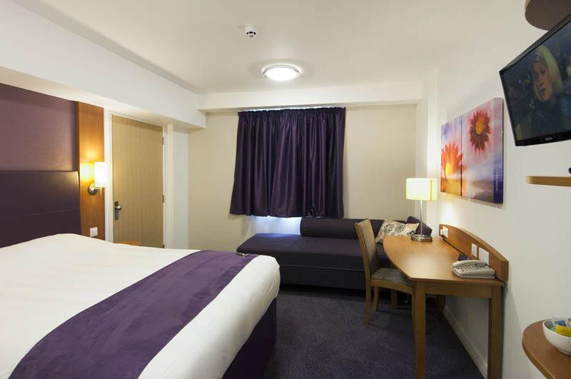 Premier Inn Taunton Central Exteriér fotografie